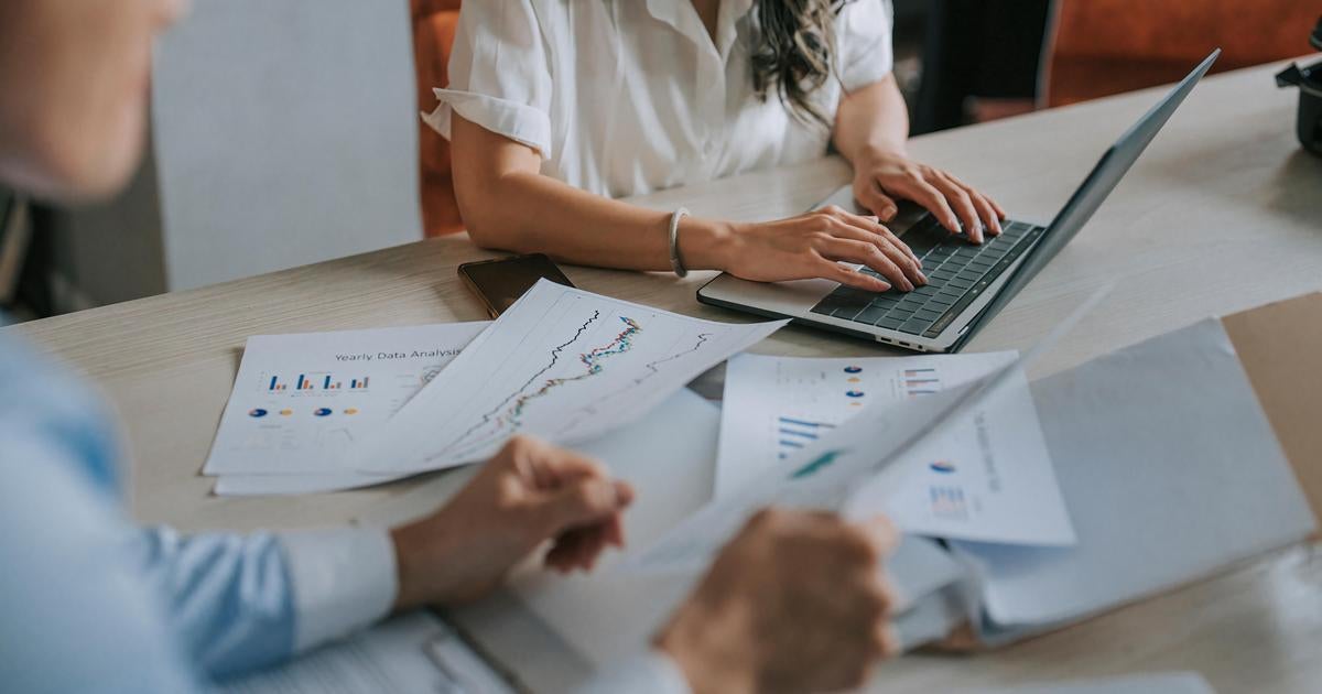 Mid-Year financial market charts and graphs